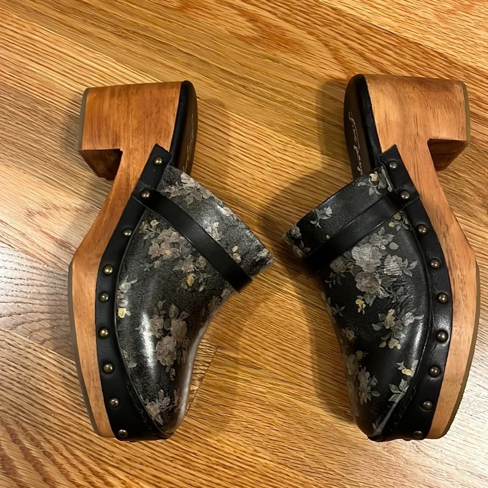 New Free People Calabasas Clogs Black Floral. - Picture 6 of 16